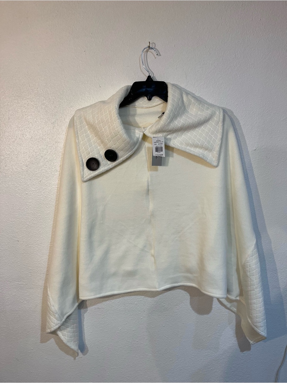 Moda Cream Quilted Collar Cape Jacket with Dark Buttons